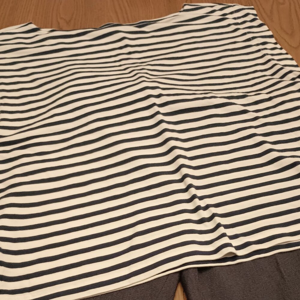 Loft Size XL Navy and White Striped Sleeveless Knit Top (NWT)